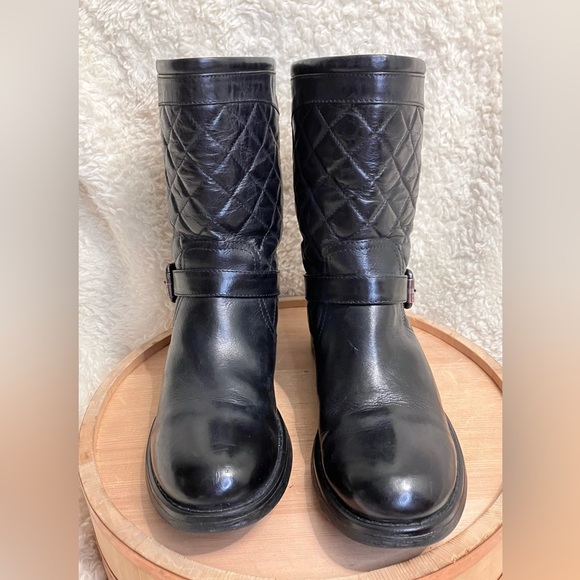 EUC Aquatalia by Marvin K Sweetie Black Quilted Leather Moto Boots Women's 9.5 - Picture 2 of 10